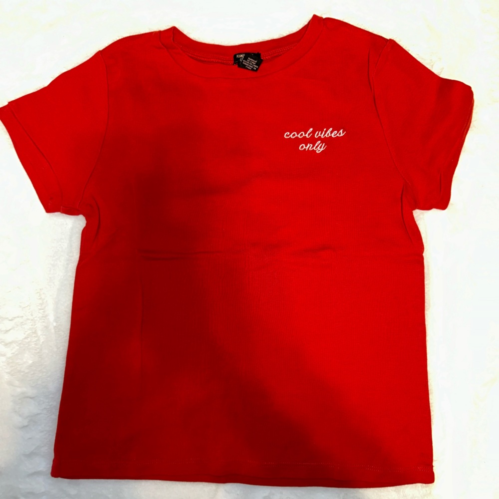 Forever 21 girls red short sleeve t-shirt